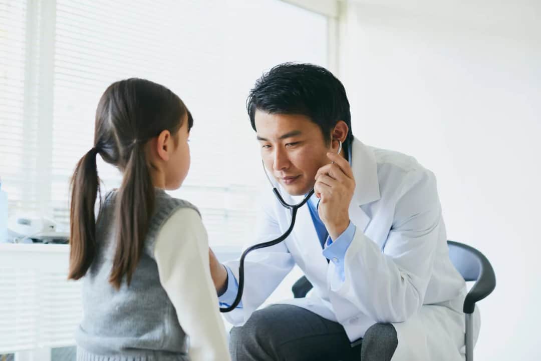 Objawy zaburzeń neurologicznych u dzieci – co powinno zaniepokoić rodziców?